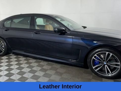Used 2022 BMW 740i xDrive w/ Luxury Rear Seating Package image 5