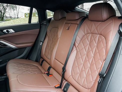 Used 2023 BMW X6 xDrive40i w/ M Sport Package image 17