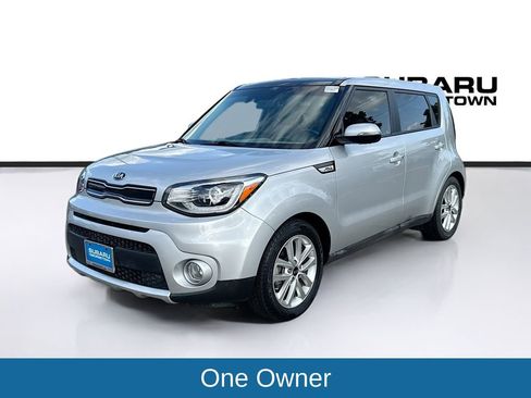 Used 2018 Kia Soul + w/ + Primo LIT Package FWD image 3