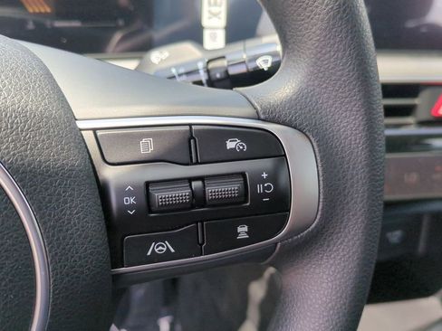 New 2025 Kia K5 LXS image 12