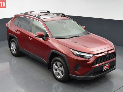 Used 2025 Toyota RAV4 XLE w/ Convenience Package AWD/4WD image 24