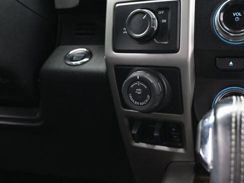 Used 2018 Ford F150 Lariat w/ Equipment Group 502A Luxury RWD image 37