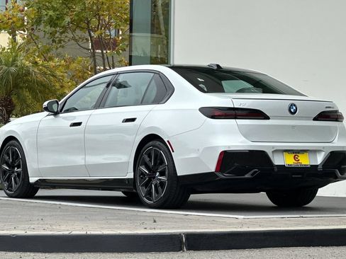 Used 2024 BMW i7 eDrive50 w/ M Sport Package RWD image 5