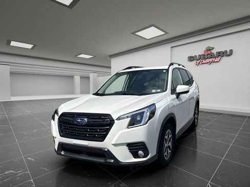 Certified 2023 Subaru Forester Premium AWD/4WD image 5