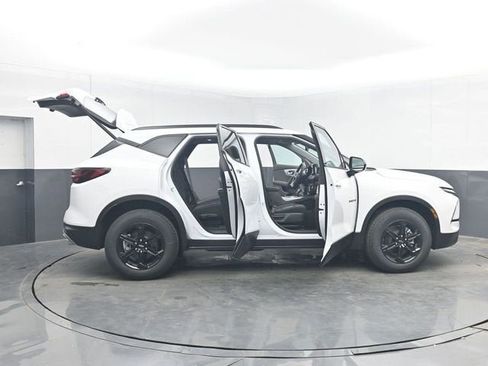 New 2026 Chevrolet Blazer LT w/ Convenience Package AWD/4WD image 50
