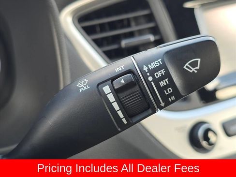 Used 2022 Hyundai Accent SE FWD image 24