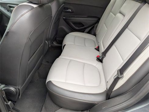 Used 2017 Chevrolet Trax Premier w/ Driver Confidence II Package image 28