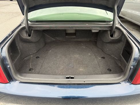 Used 2004 Cadillac De Ville w/ Equipment Group image 12