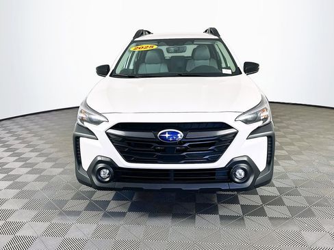 Used 2025 Subaru Outback Premium w/ Popular Package #1A image 4