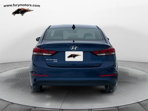 Used 2017 Hyundai Elantra SE image 4