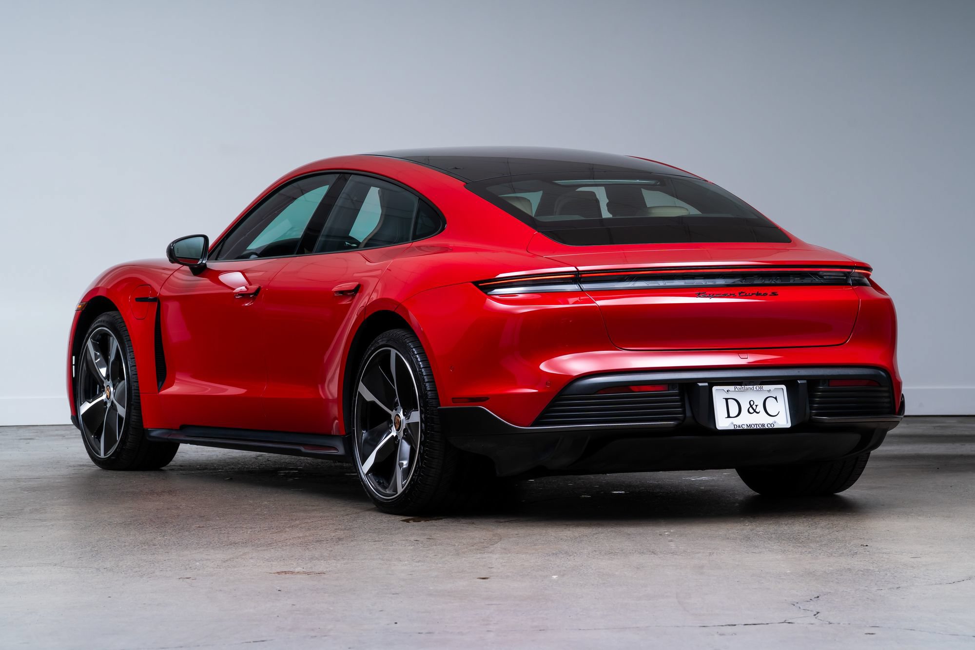 Used 2022 Porsche Taycan Turbo S AWD/4WD image 5
