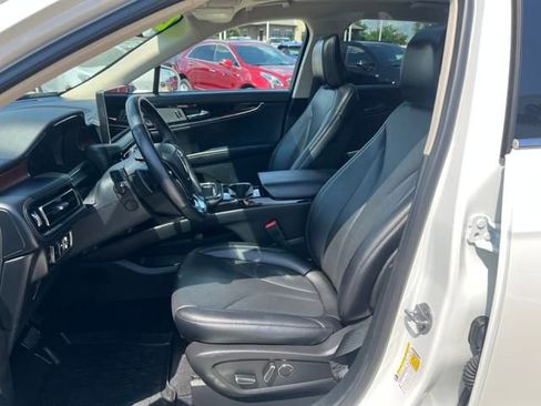 Used 2023 Lincoln Nautilus Reserve w/ Equipment Group 201A image 14