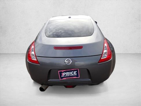 Used 2014 Nissan 370Z Touring w/ Navigation Package RWD image 3