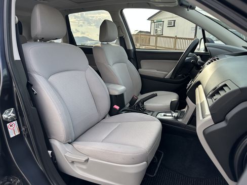 Used 2014 Subaru Forester 2.5i Premium w/ All-Weather Package AWD/4WD image 12