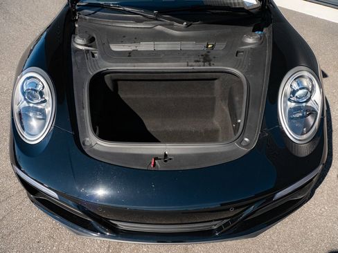 Used 2019 Porsche 911 Carrera image 25