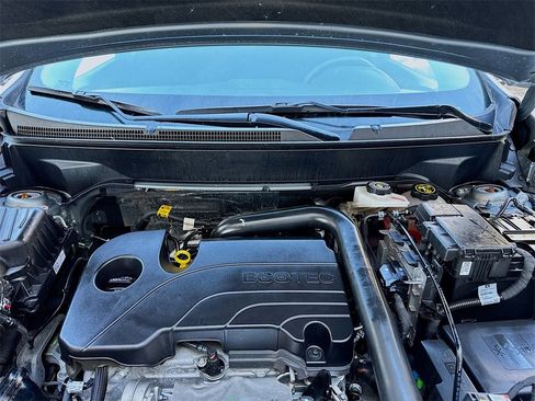 Used 2024 Chevrolet Equinox LT image 29