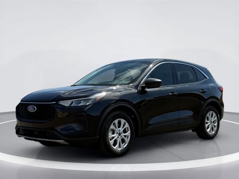 Used 2024 Ford Escape Active FWD image 2