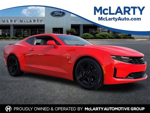 Used 2022 Chevrolet Camaro LT image 1
