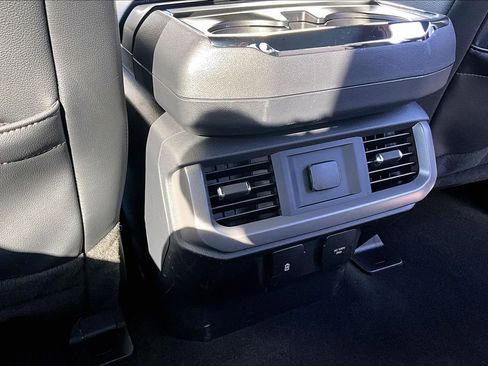 Used 2023 Ford F150 Lightning Lariat image 34