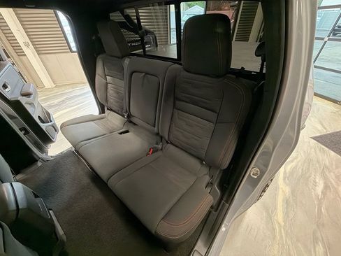 Used 2022 Nissan Frontier PRO-4X w/ Off-Road Protection Package AWD/4WD image 6