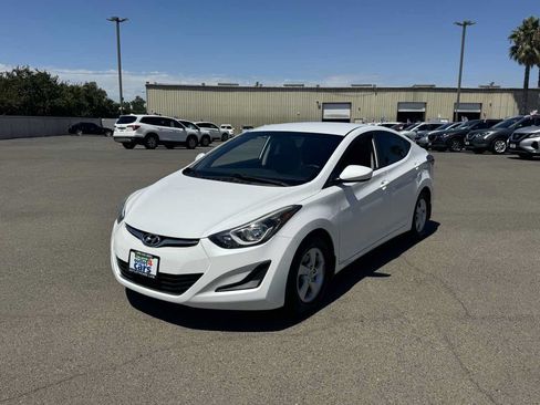 Used 2015 Hyundai Elantra SE FWD image 5