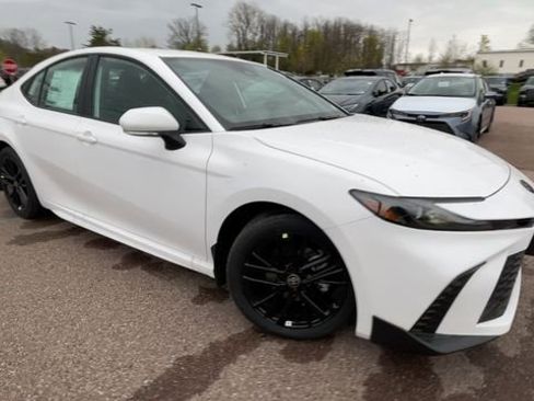 New 2026 Toyota Camry SE FWD image 8