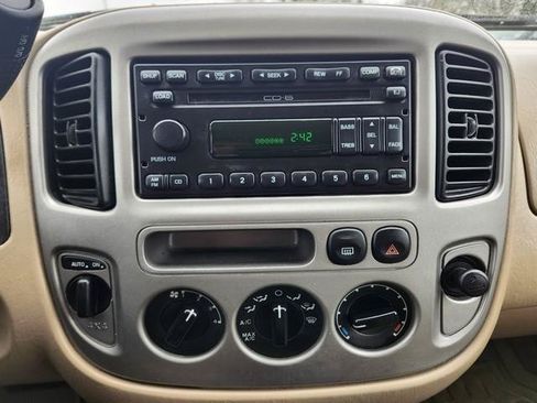 Used 2004 Ford Escape XLT AWD/4WD image 14