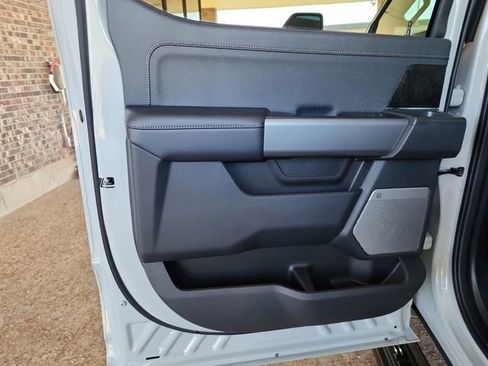 New 2025 Ford F250 Lariat w/ Lariat Ultimate Package image 31