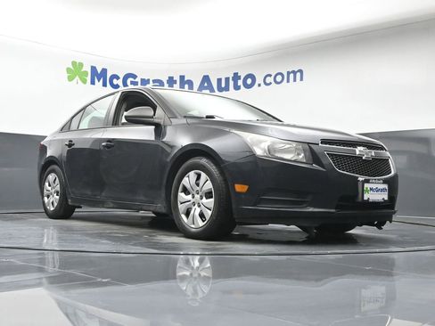 Used 2014 Chevrolet Cruze LS image 25