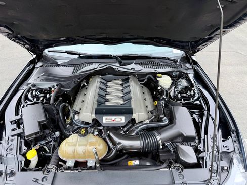Used 2016 Ford Mustang GT RWD image 15
