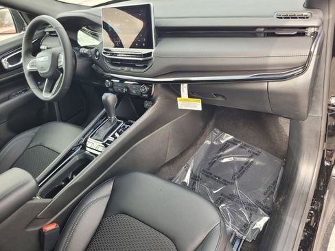 New 2026 Jeep Compass Latitude AWD/4WD image 15