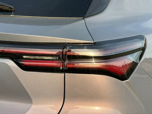 New 2026 Chevrolet Equinox EV LT image 31