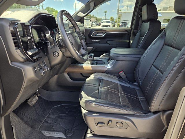 Used 2024 Chevrolet Silverado 1500 High Country w/ High Country Premium Package AWD/4WD image 16