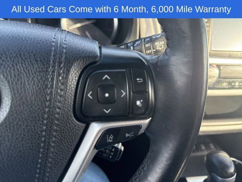Used 2019 Toyota Highlander SE AWD/4WD image 18