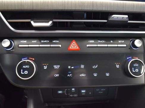 Used 2025 Hyundai Sonata SEL FWD image 27