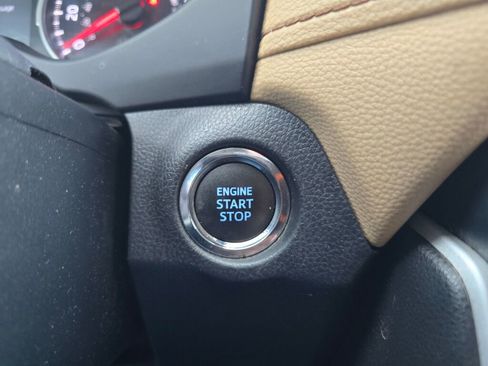 Used 2021 Toyota RAV4 XLE image 30