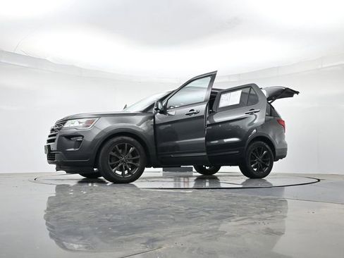 Used 2019 Ford Explorer XLT w/ Equipment Group 202A FWD image 54