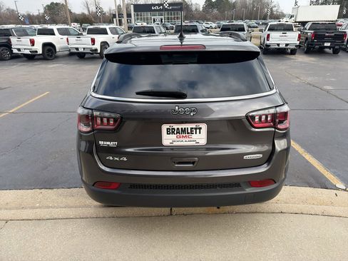 Used 2023 Jeep Compass Latitude w/ Convenience Group image 6