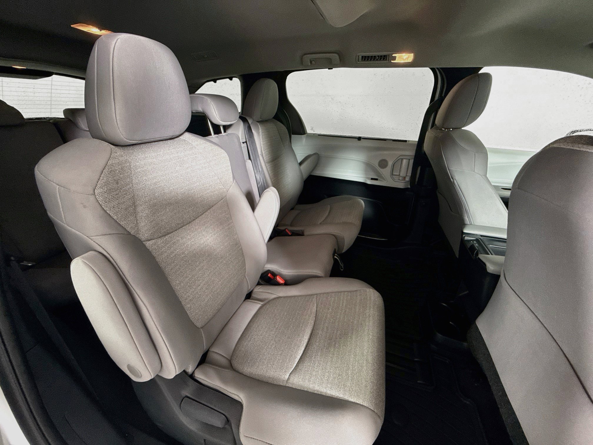 Certified 2026 Toyota Sienna LE AWD/4WD image 26