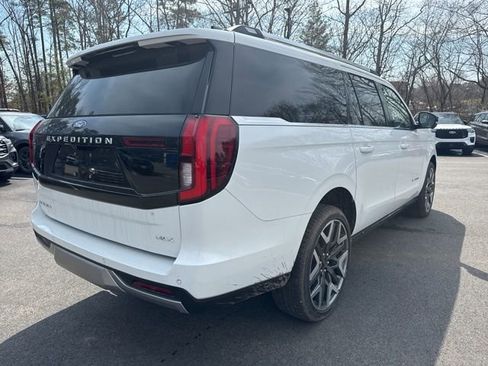 New 2025 Ford Expedition Max Platinum w/ Platinum Ultimate Package image 5