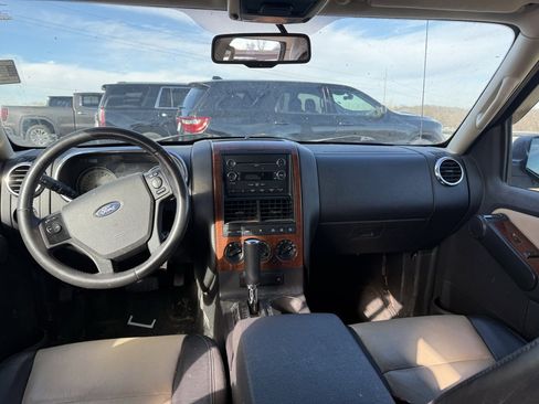 Used 2010 Ford Explorer Eddie Bauer image 9