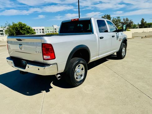 Used 2018 RAM 2500 Tradesman w/ Chrome Appearance Group image 9