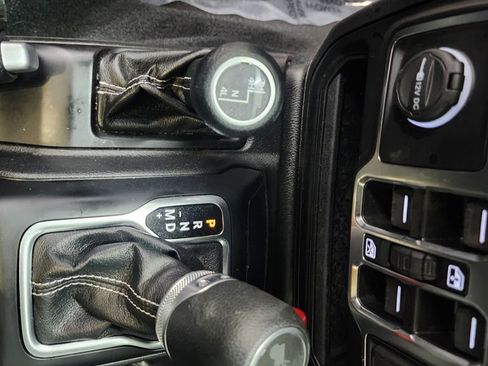 Used 2022 Jeep Wrangler Unlimited Sahara w/ Dual Top Group image 19