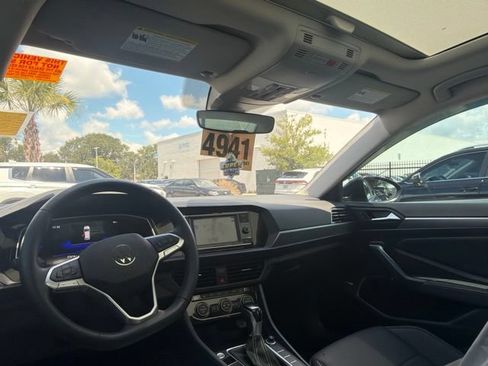 Used 2024 Volkswagen Jetta SE w/ Panoramic Sunroof Package FWD image 13