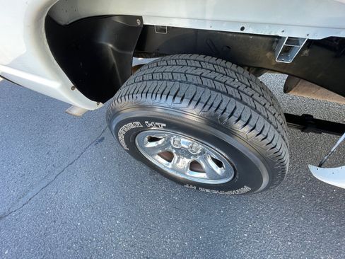 Used 2006 Dodge Ram 1500 Truck ST w/ V6 Value Group RWD image 11