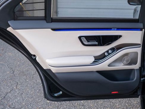 Used 2022 Mercedes-Benz S 500 4MATIC image 26