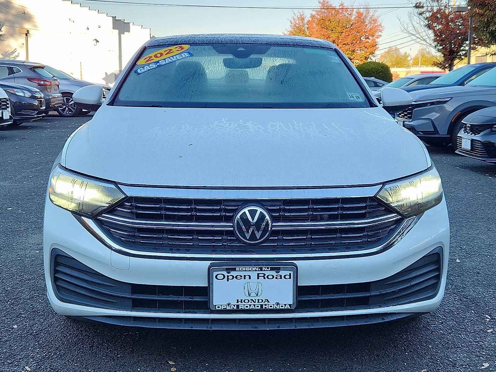Used 2023 Volkswagen Jetta SE FWD image 2