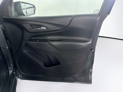 Used 2019 Chevrolet Equinox LT w/ Sun & Navigation Package FWD image 32