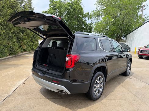 Used 2023 GMC Acadia SLT FWD image 15