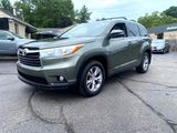Used 2015 Toyota Highlander XLE image 2